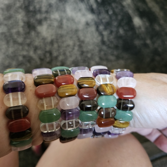 Beautiful natural crystal elastic bracelets. All new. - Picture 7 of 7